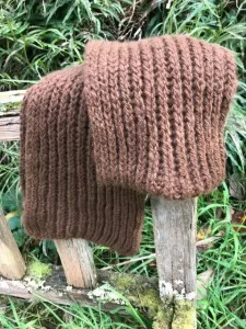 dark-brown ribbed scarf